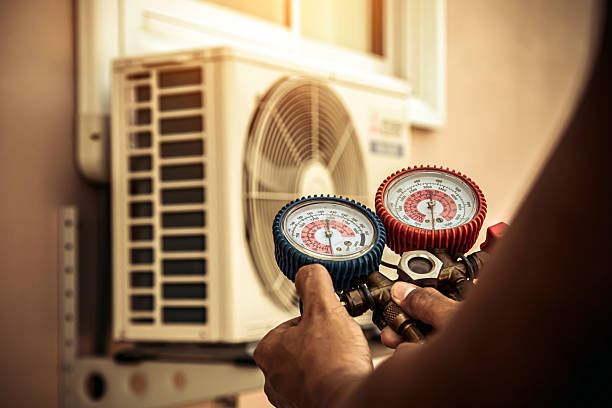 Professional Ac Repair technician working in Morton, TX